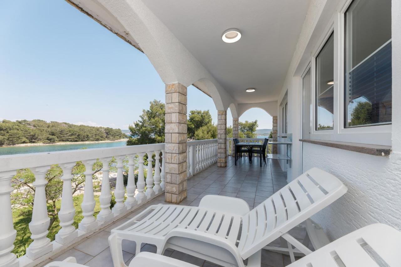 Rosmarin - Family Friendly, Beachfront Pašman