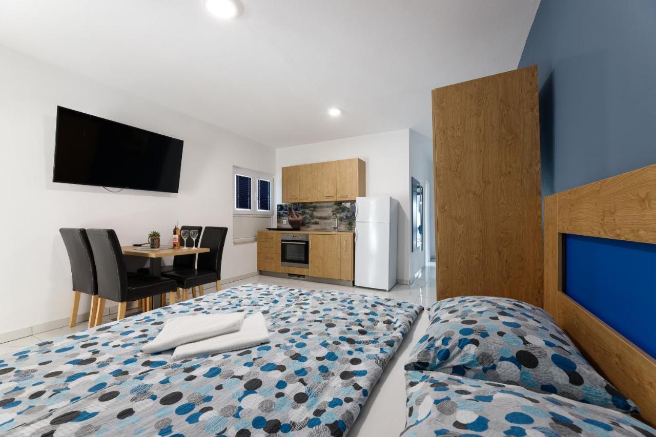 Appartement Rosmarin - Family Friendly, Beachfront *