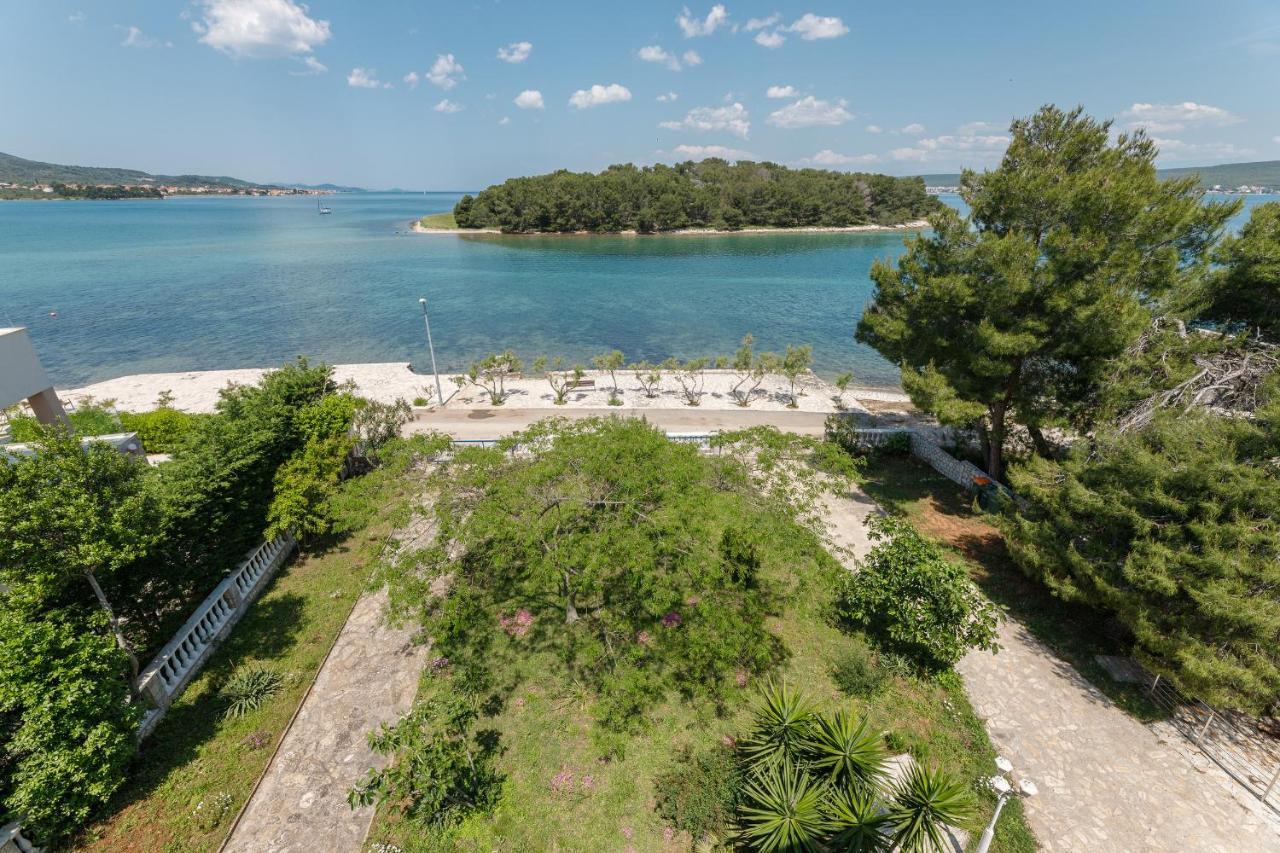 Appartement Rosmarin - Family Friendly, Beachfront *
