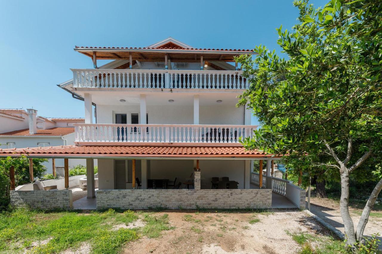 Appartement Rosmarin - Family Friendly, Beachfront *