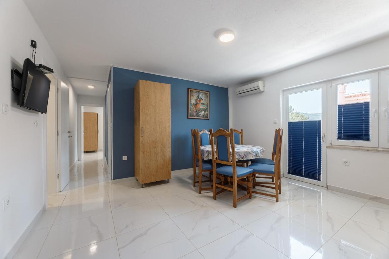 Rosmarin - Family Friendly, Beachfront Pašman