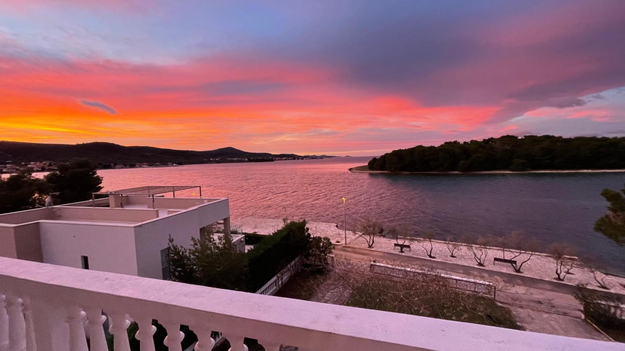 Appartement Rosmarin - Family Friendly, Beachfront *
