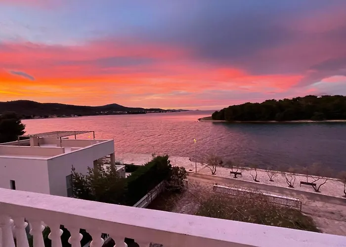 Villa Rosmarin - Family Friendly, Beachfront