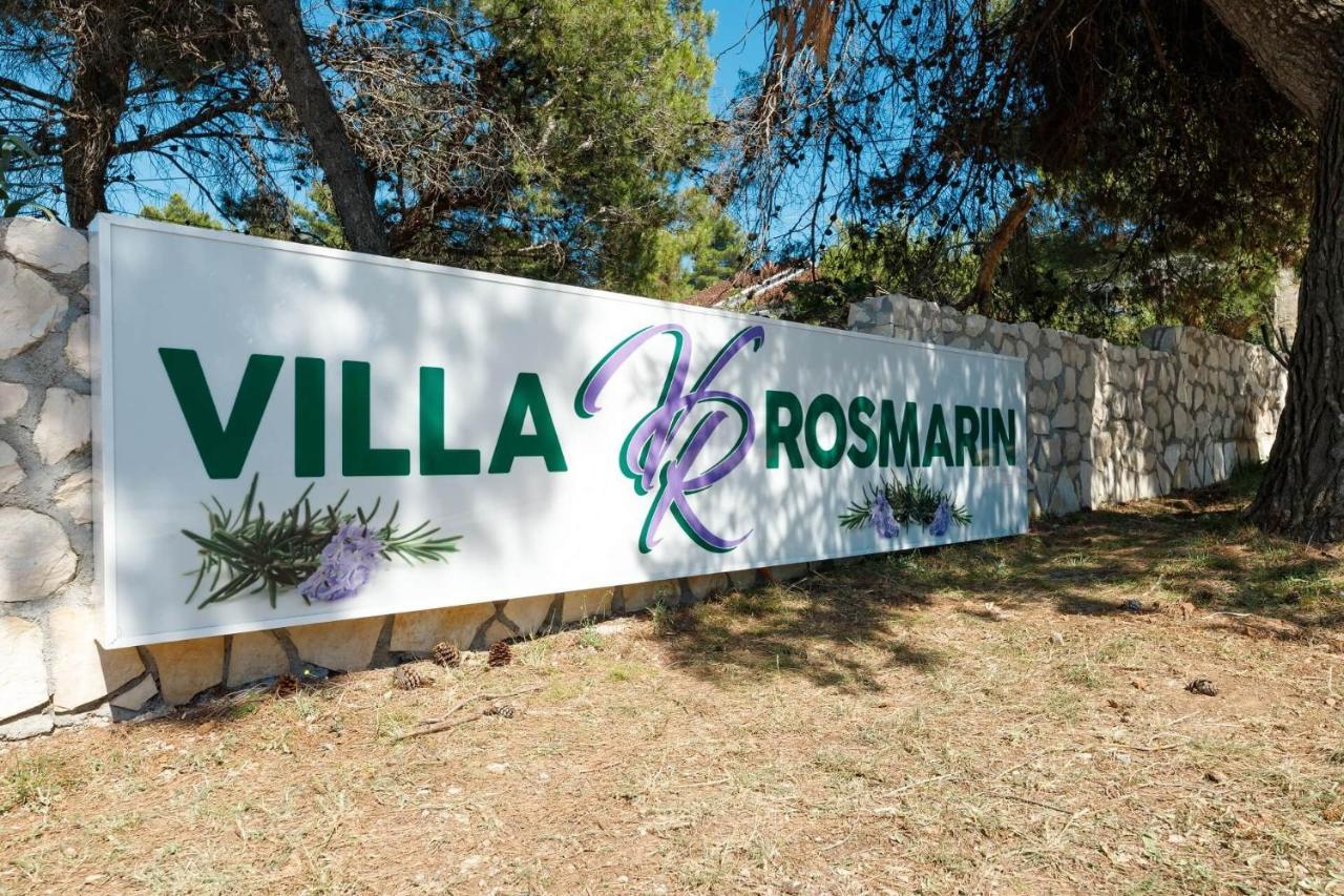 Rosmarin - Family Friendly, Beachfront Appartamento Pašman