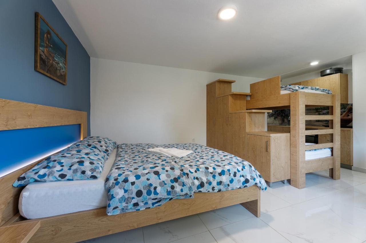 Rosmarin - Family Friendly, Beachfront Appartamento
