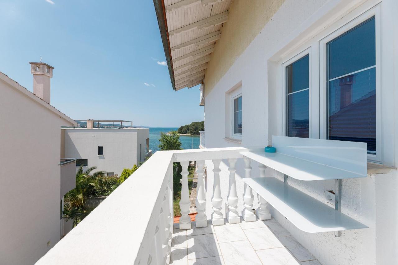 Rosmarin - Family Friendly, Beachfront