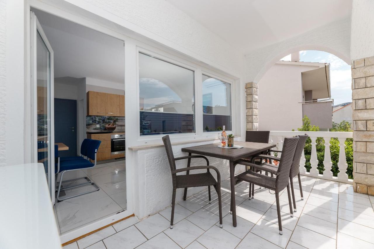 Rosmarin - Family Friendly, Beachfront *